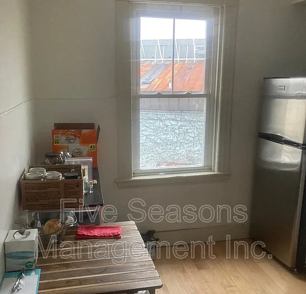17 Drew St #19 — Photo 3