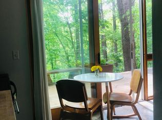 27 Chateau Pl, Asheville, NC 28805