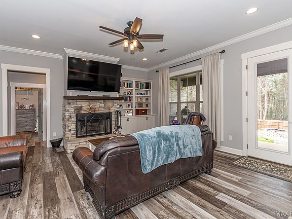 5th image of 21 Loch Rdg