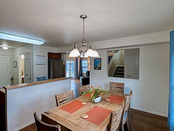 4th image of 7621 Menagerie Ln