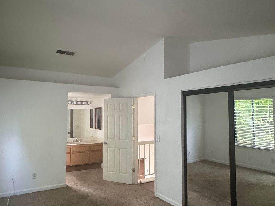 1st image of 600 Lighthouse Dr