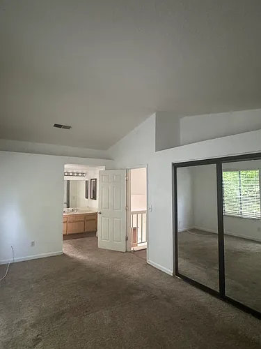600 Lighthouse Dr Photo 1
