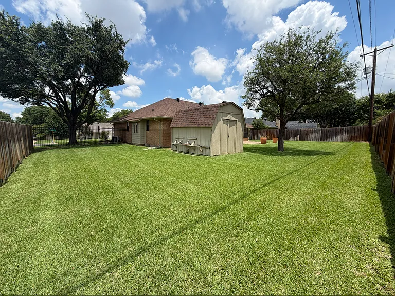 133 Springhill Dr — Photo 17