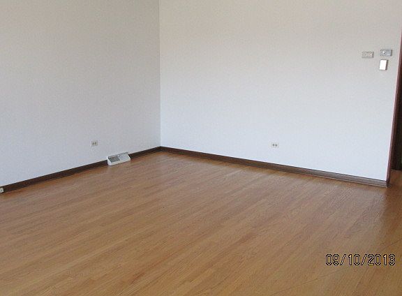 5th image of 404 Saginaw Ave