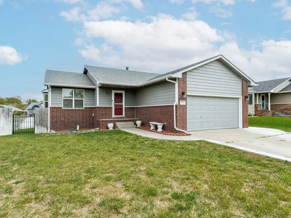 1726 N Black Oak Ct, Andover, KS 67002