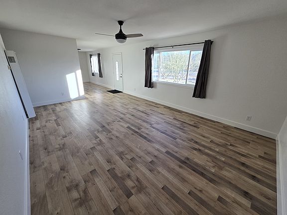 4th image of 21190 Wren St