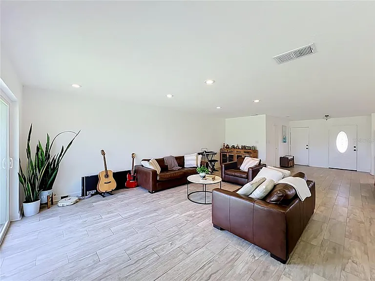 5501 Memorial Dr — Photo 30