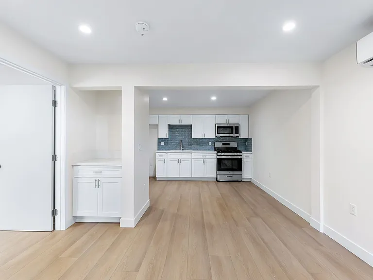 6151-6163 Linden Ave — Photo 15