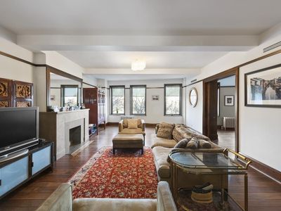 52 Riverside Dr APT 3A, New York, NY, 10024