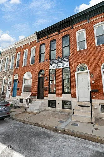 1417 Clarkson St Photo 1