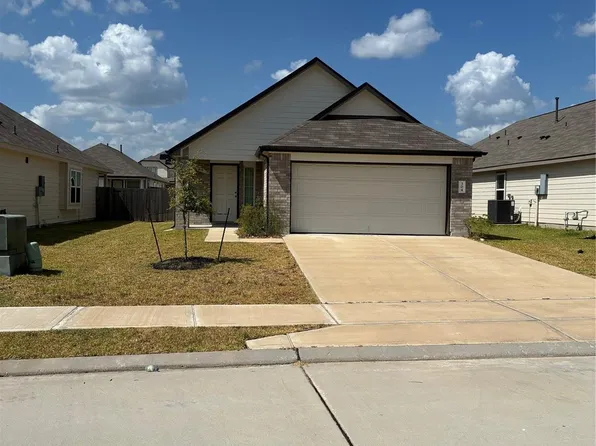 304 Caribou Ct, Huntsville, TX 77320