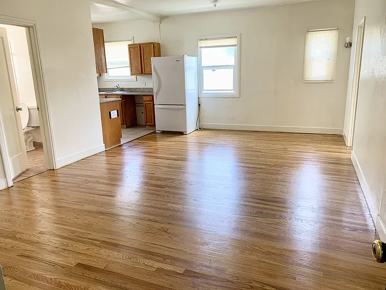 2555 Virginia St #301 — Photo 5