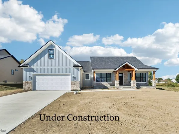 4035 Shelly Lynn Dr, New Middletown, OH 44442