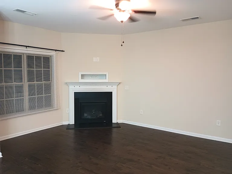 247 Cypress Hill Ln — Photo 2