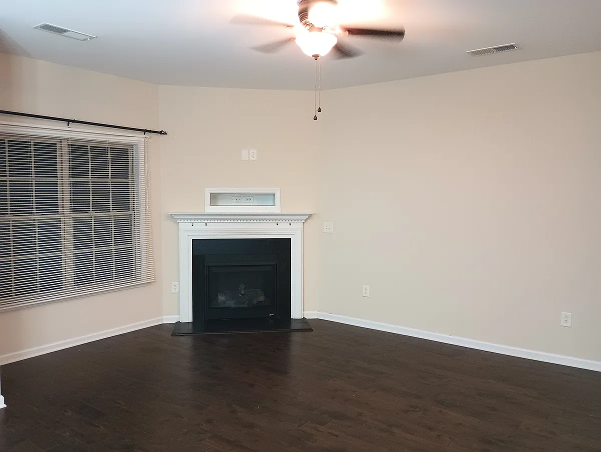Building Photo - 247 Cypress Hill Ln