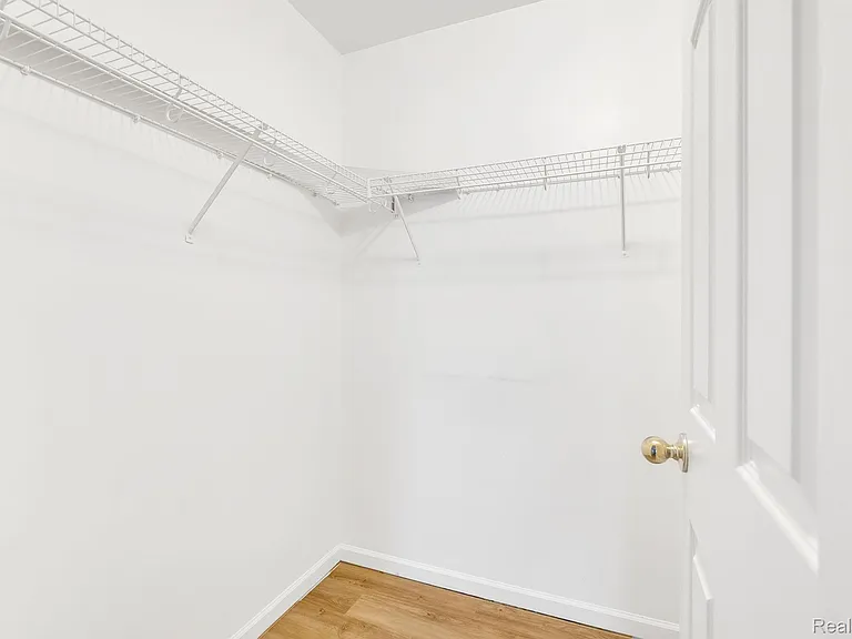 8208 Chesapeake Cir — Photo 28