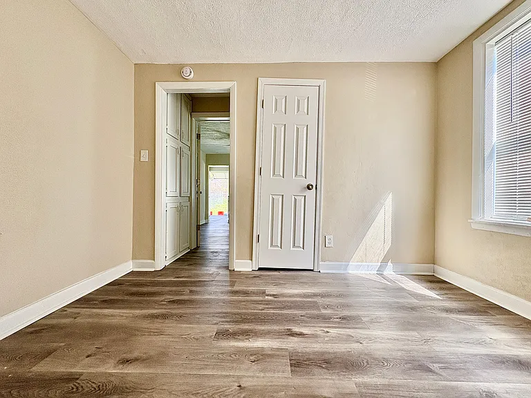 5614 S Main St #3 — Photo 13