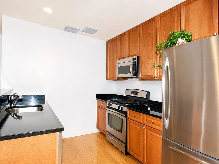 659 1st St #203 — Photo 3
