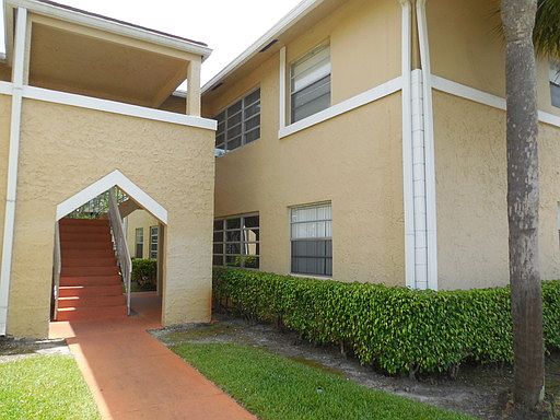 1st image of 10222 Twin Lakes Dr