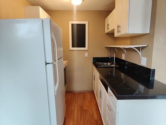 5th image of 1401 W 1st Ave #A