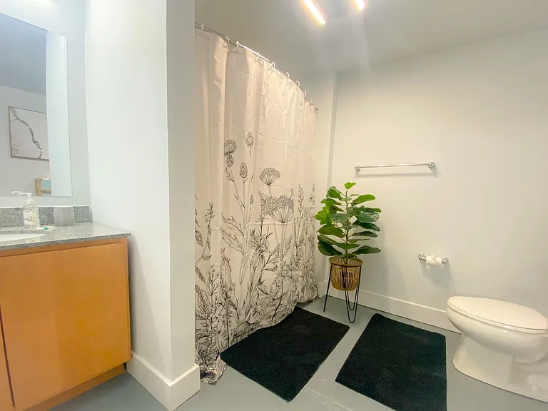1409 Grandin Rd #5107 — Photo 9