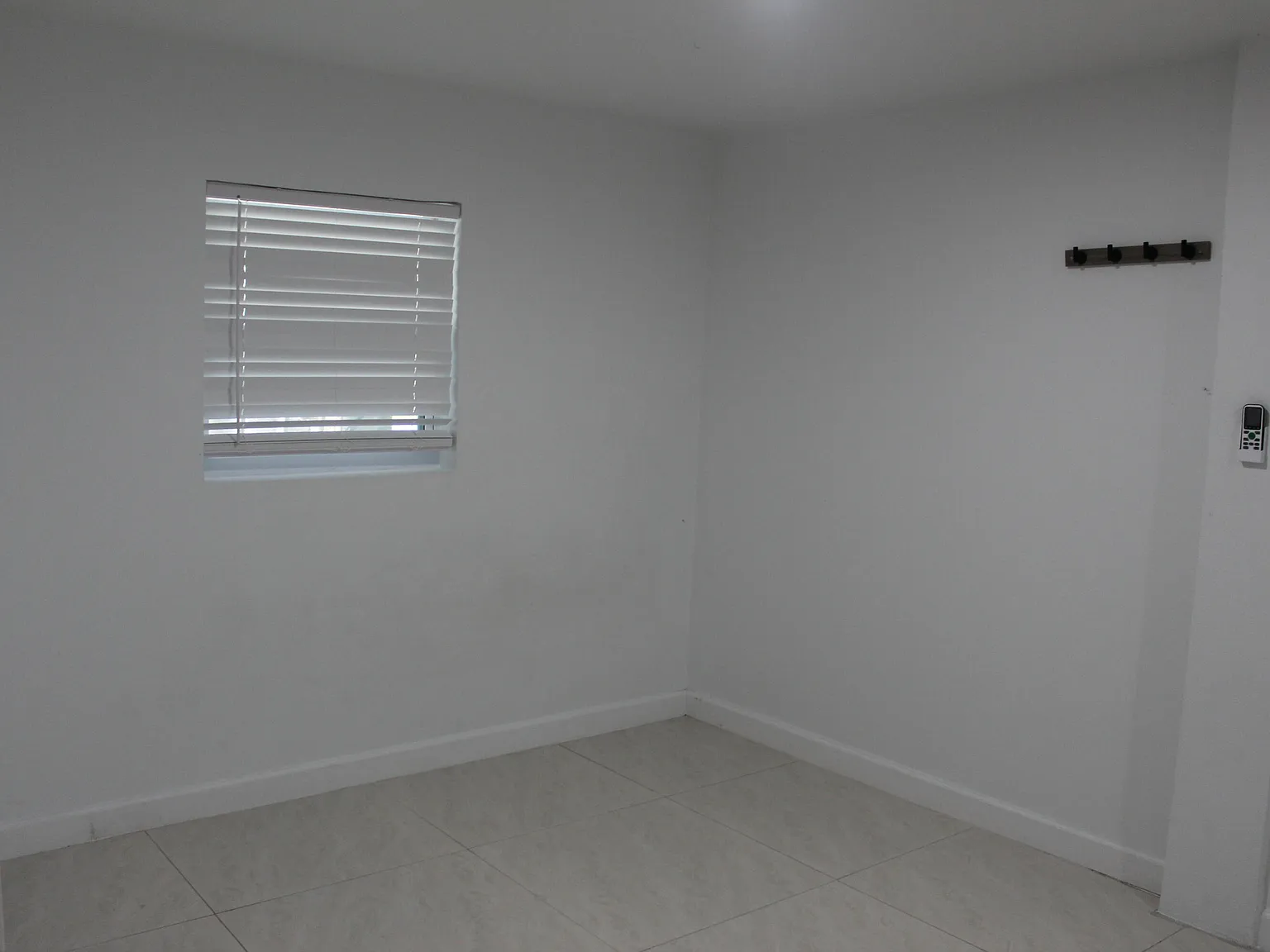 1 bed, 1.0 bath, 2168 sqft, $1,300 — Photo 4