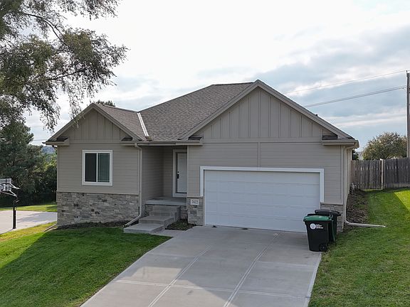 2nd image of 2422 N 191st Ave