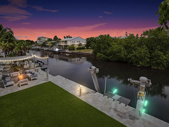3rd image of 203 Gulfview Dr