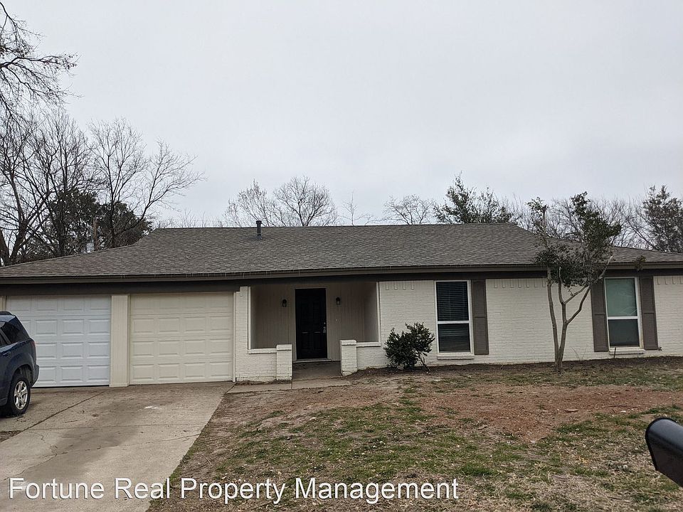 1st image of 2111 Southridge Dr