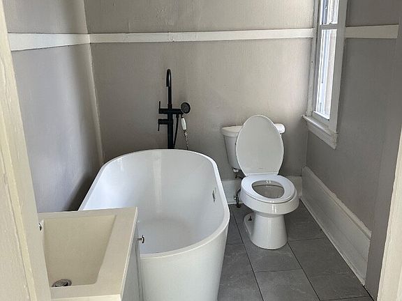 5th image of 5940 Engel Ave Unit 1