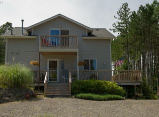 33188 California Ln, Warrenton, OR 97146