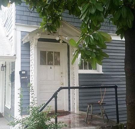 2nd image of 1117 Clarendon St APT A