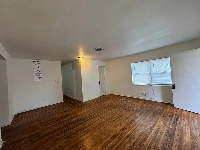 416 Sun Ct — Photo 36