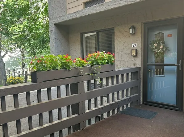 23 Cliffside Dr, Canandaigua, NY 14424