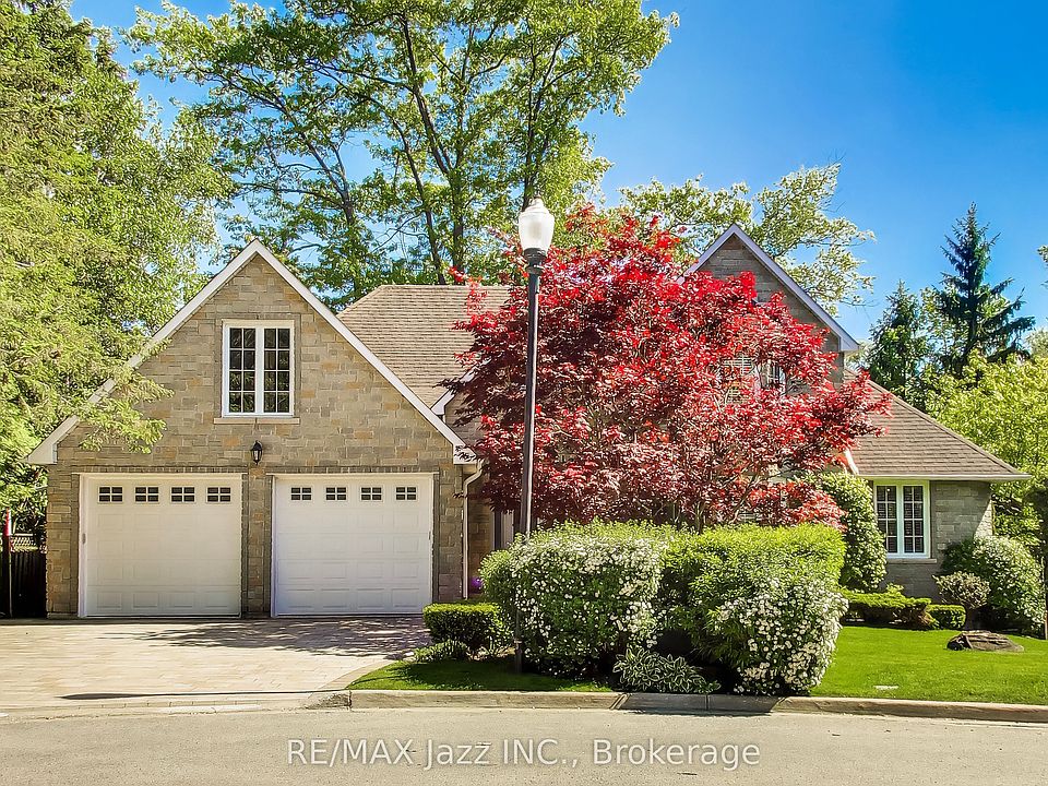 1st image of 45 Windsor Valley Pl