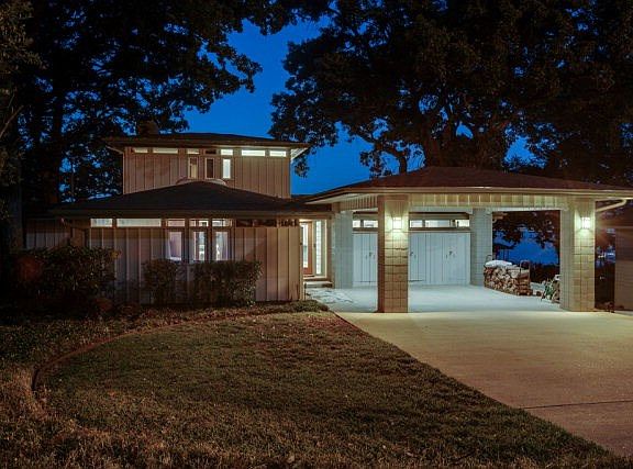 3rd image of 120 Shoreline Dr