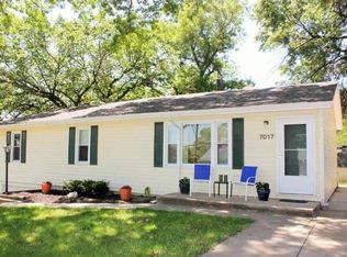 7017 NE 52nd St, Kansas City, MO 64119