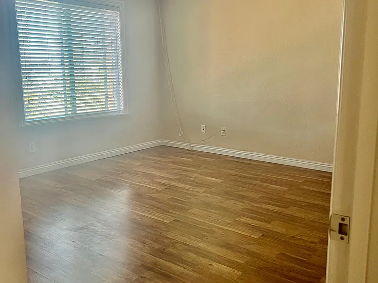7003 Saranac St #105 — Photo 10