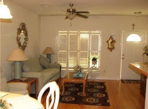 2nd image of 224 Fountains Park Blvd