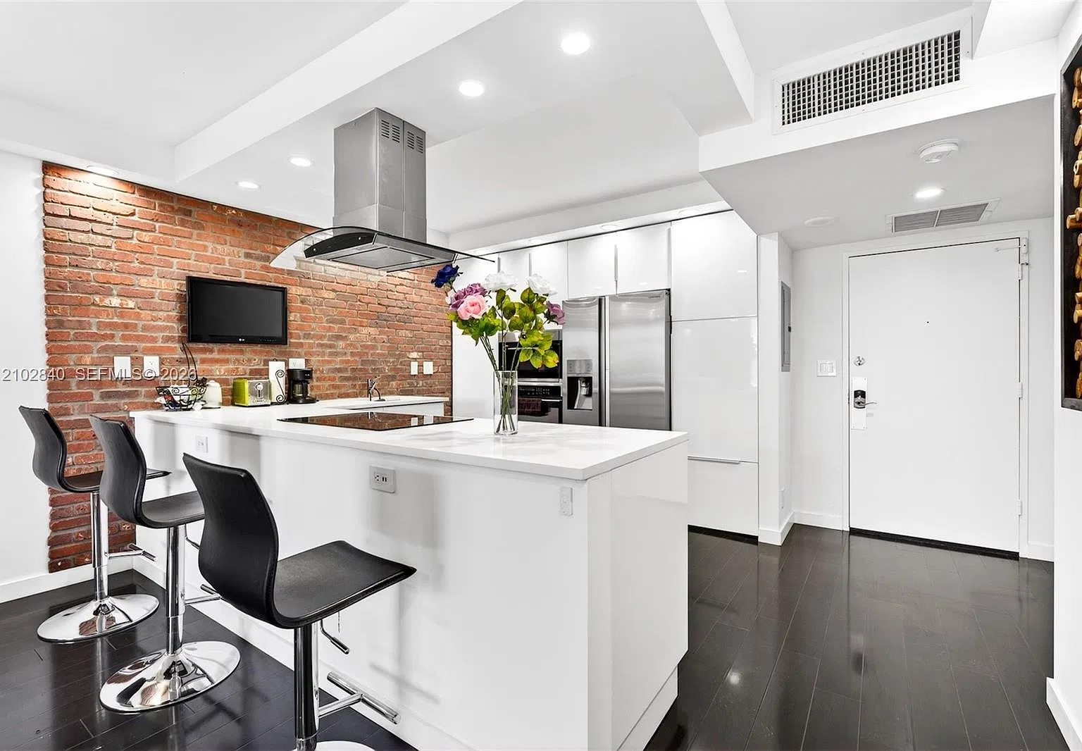 Olympus Condo Phase — Photo 3