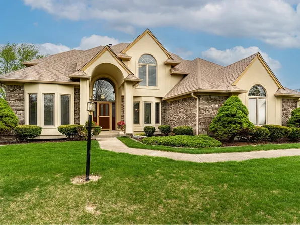 10304 Fallen Oak Dr, Indianapolis, IN 46239