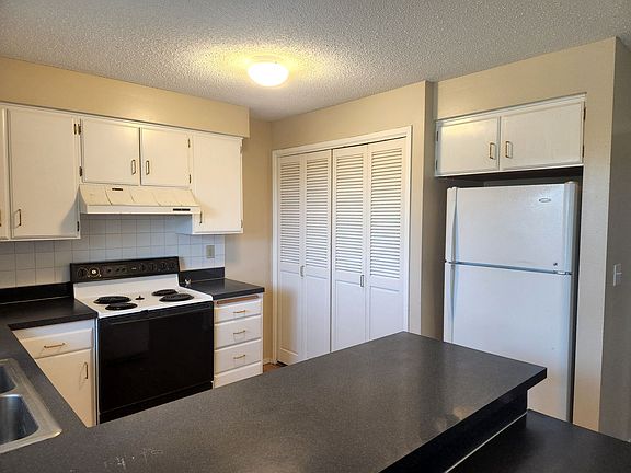 3rd image of 102 N 48th Ave #1
