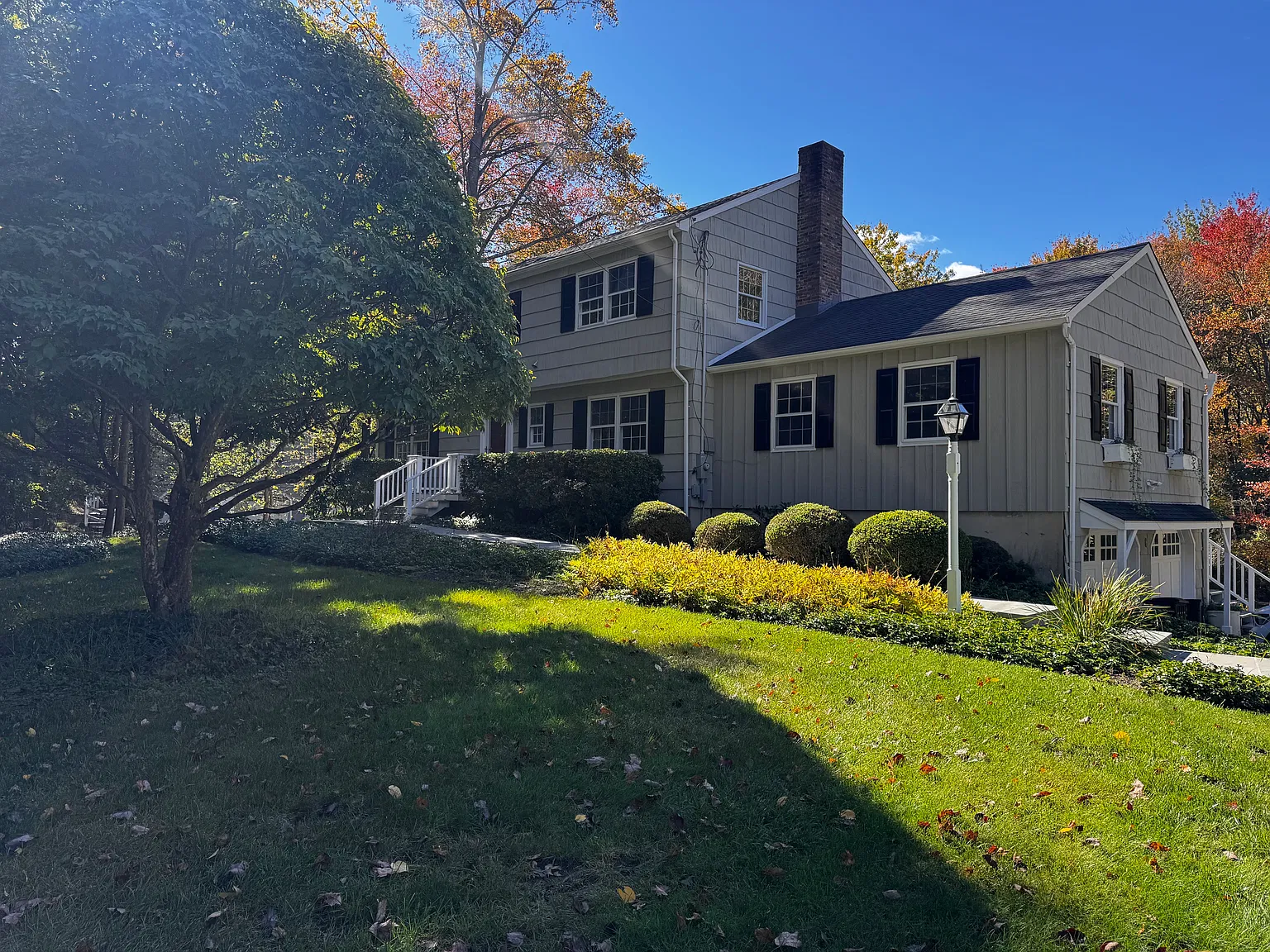 4 bed, 2.5 bath, 2788 sqft, $10,000 — Photo 3