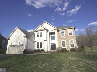 241 Creekside Dr, New Hope, PA 18938