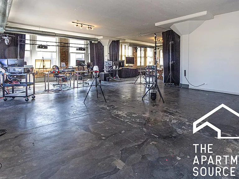2255 S Michigan Ave #5E — Photo 6