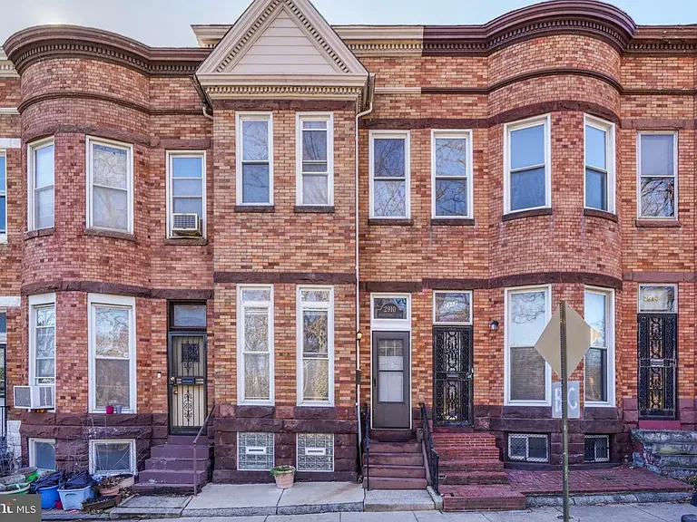 2910 Auchentoroly Ter — Photo 1