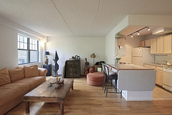 Rented by Compass | media 13