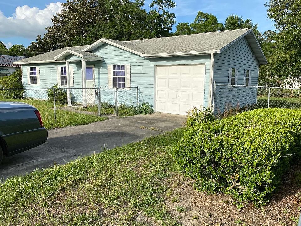 1st image of 813 Blackburn Ave SW