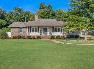109 A C Curry St, Muscle Shoals, AL 35661
