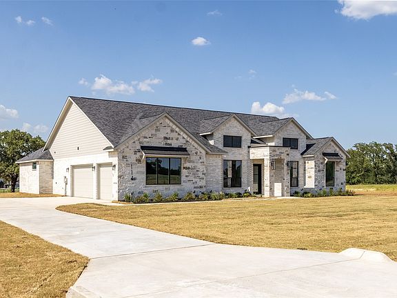 2nd image of 114 Red Bud Rd